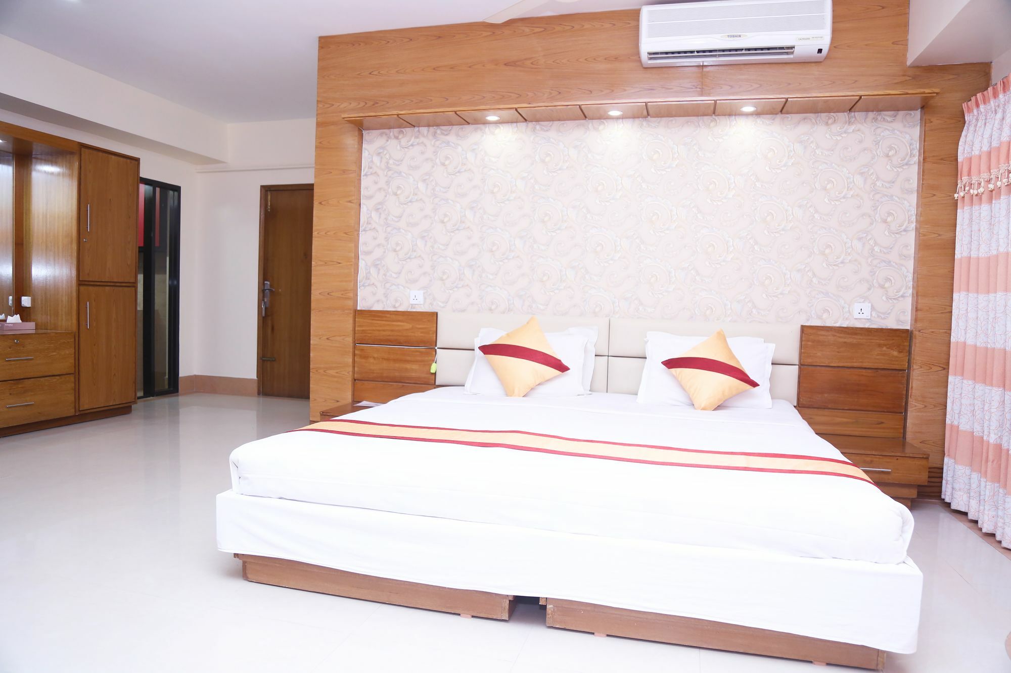 Hotel Garden Inn Силет Екстериор снимка